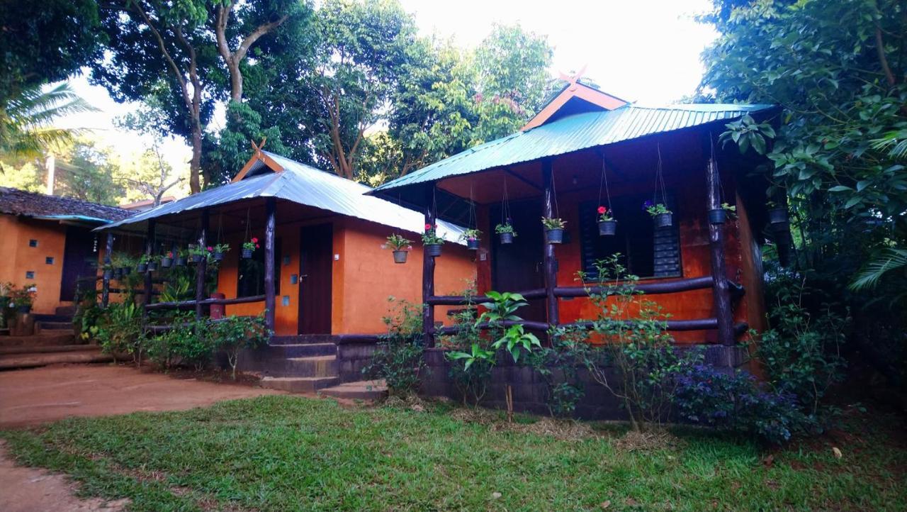บ้านดินโฮมสเตย์ ปางอุ๋ง Ban Huai Makhuea Som Экстерьер фото